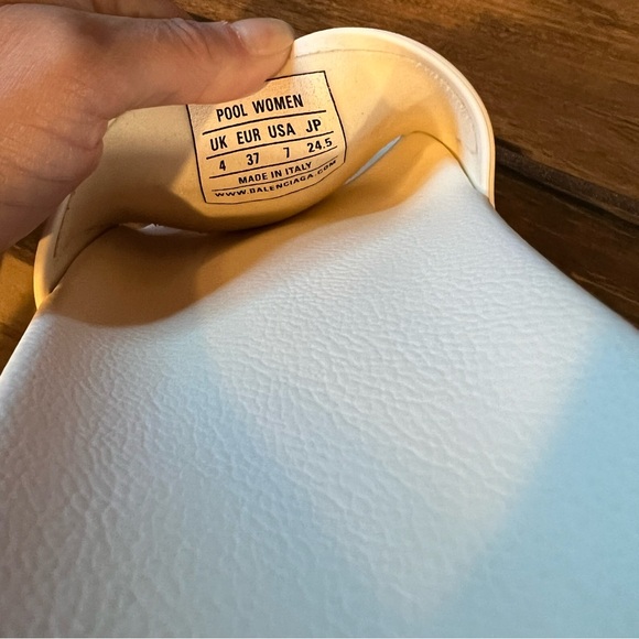 Balenciaga Pool Slides - Picture 6 of 13